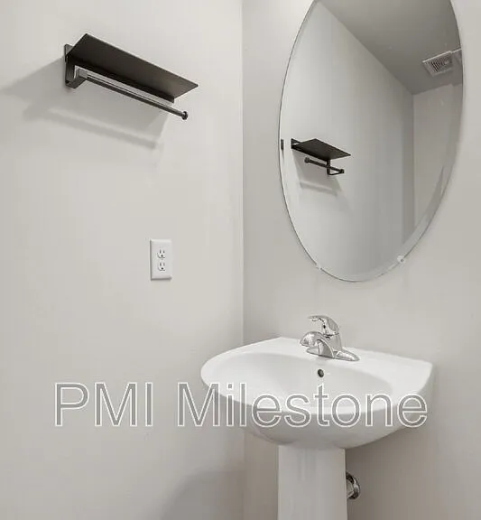 100 Bertelli Ct — Photo 25