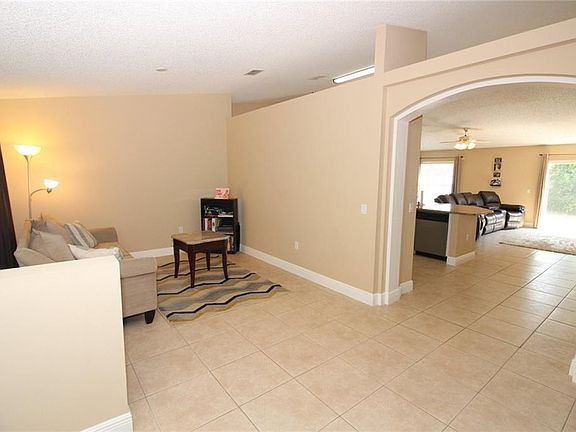 3rd image of 2038 W Barlington Dr