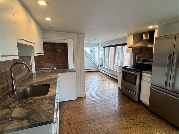 4th image of 12 Aberdeen St #3