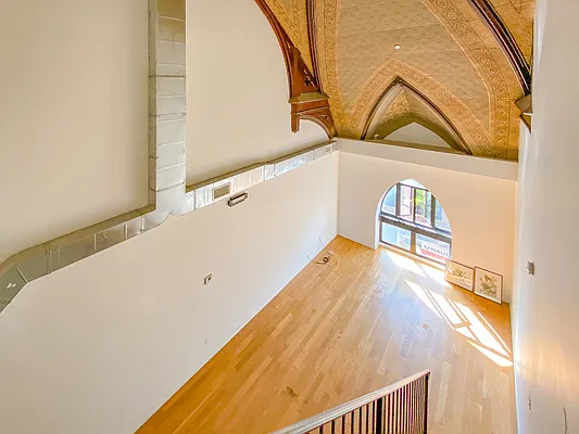 Rented by MySpaceNYC | media 28