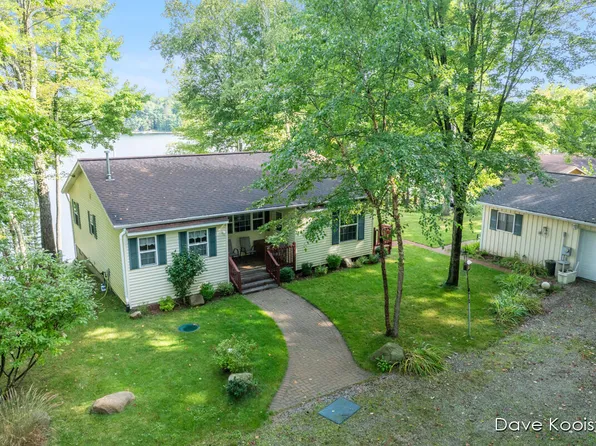 12062 Fifteen Mile Rd, Leroy, MI 49655