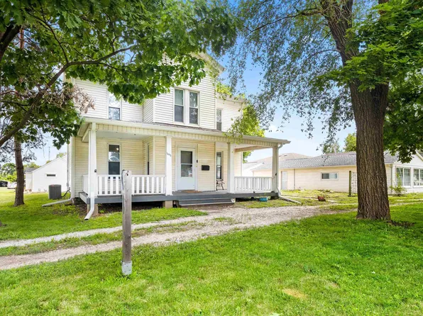 1446 N 4th St, Chillicothe, IL 61523