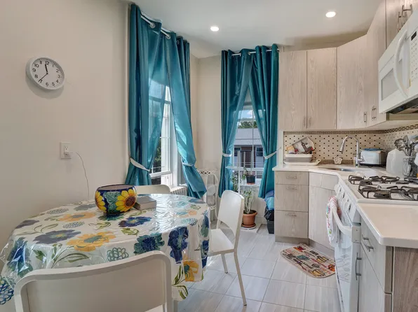 1144 Halsey Street image 15 of 23