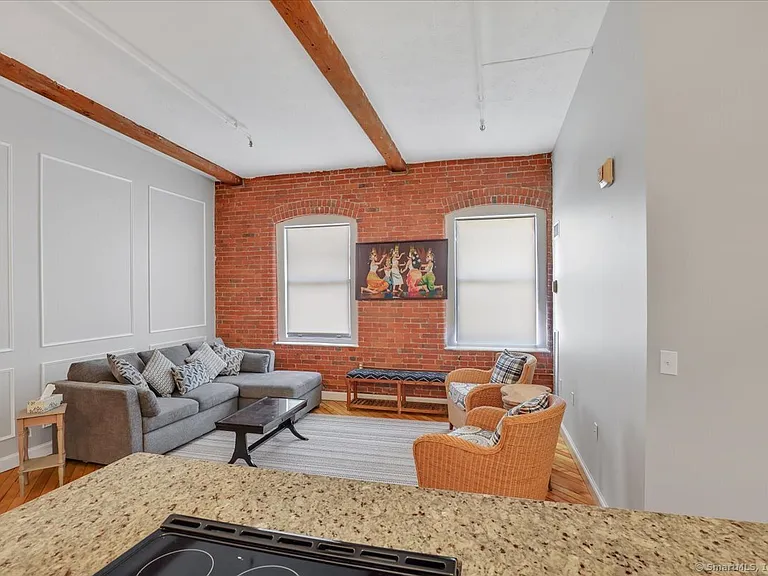 222 Williams St E #416 — Photo 6