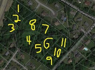 2 Farm Ct, Chestnut Ridge, NY 10977