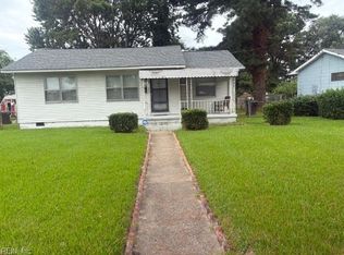 106 Median Cir, Portsmouth, VA 23701