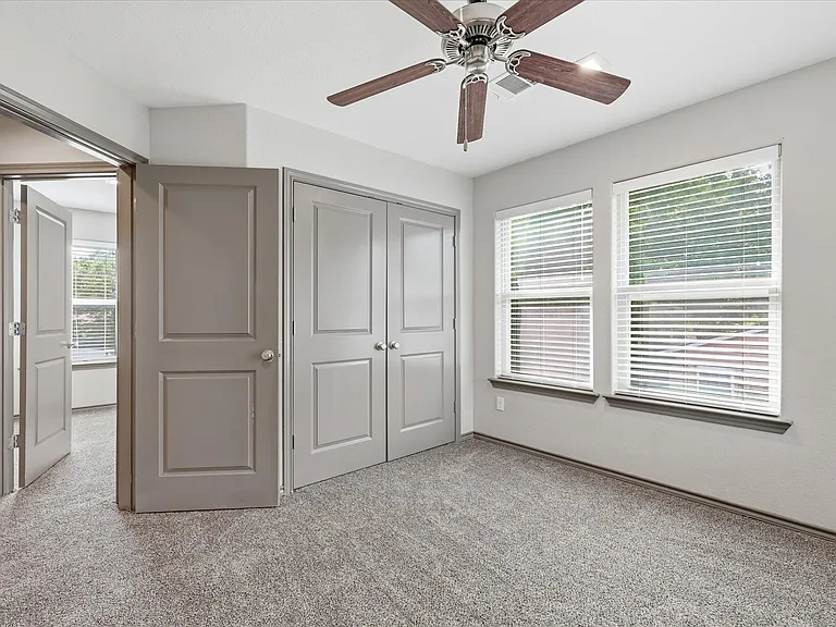 1804 Glenmore Ave — Photo 30