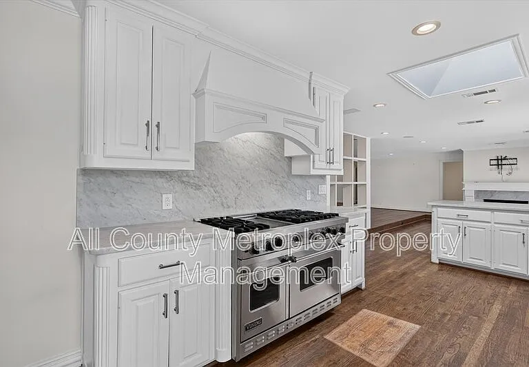 5804 Norway Rd — Photo 8