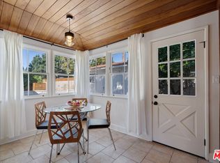 13851 Calvert St, Van Nuys, CA 91401