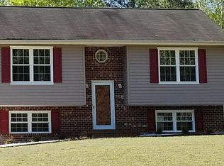 17424 American Way, Woodford, VA 22580