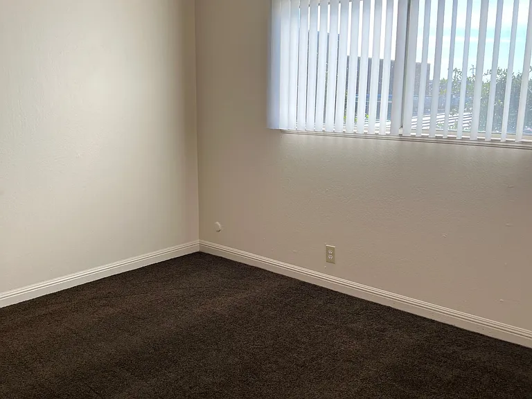 20261 Santa Maria Ave #6 — Photo 8