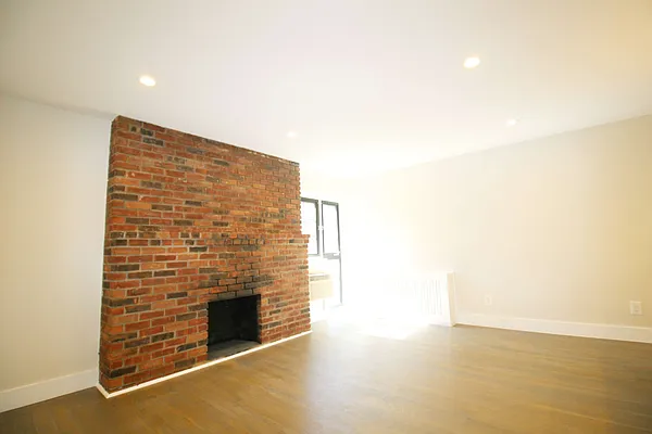 Rented by Bold New York | media 18