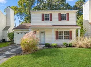 3 Deer Path, Coram, NY 11727