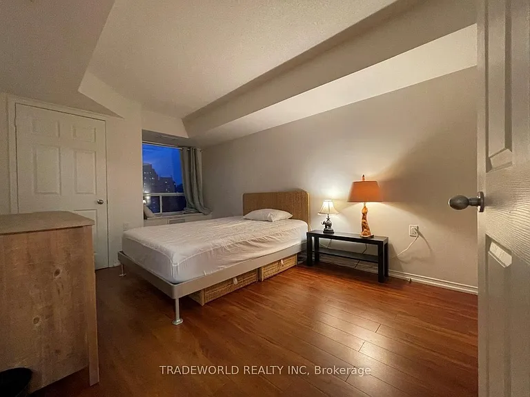 35 Finch Ave E #2209 — Photo 15