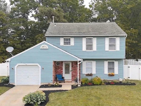 23 Chapel Cir, Sicklerville, NJ 08081