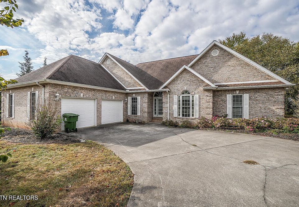 1st image of 1106 Stonehenge Dr