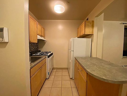 3rd image of 206 W 148th St #K5