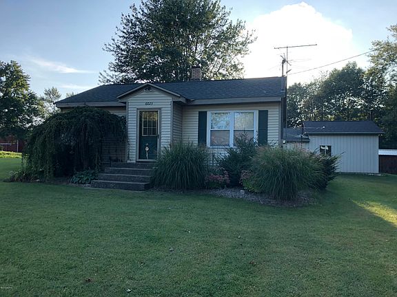 3rd image of 6023 72nd Ave