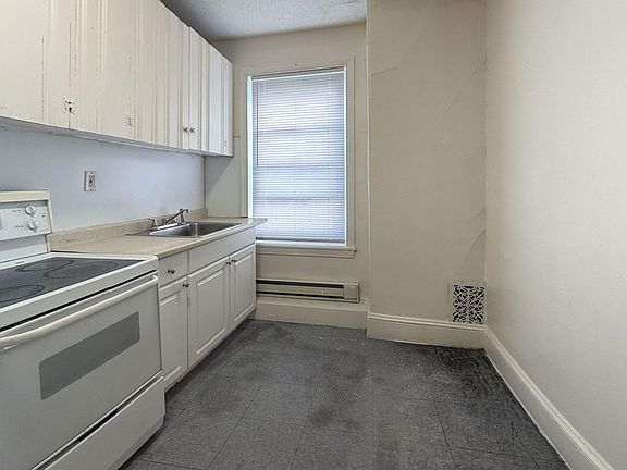 4th image of 169 W Norris St #4
