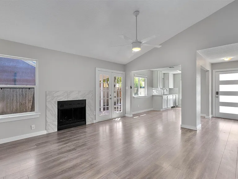 12321 Emery Oaks Rd — Photo 3