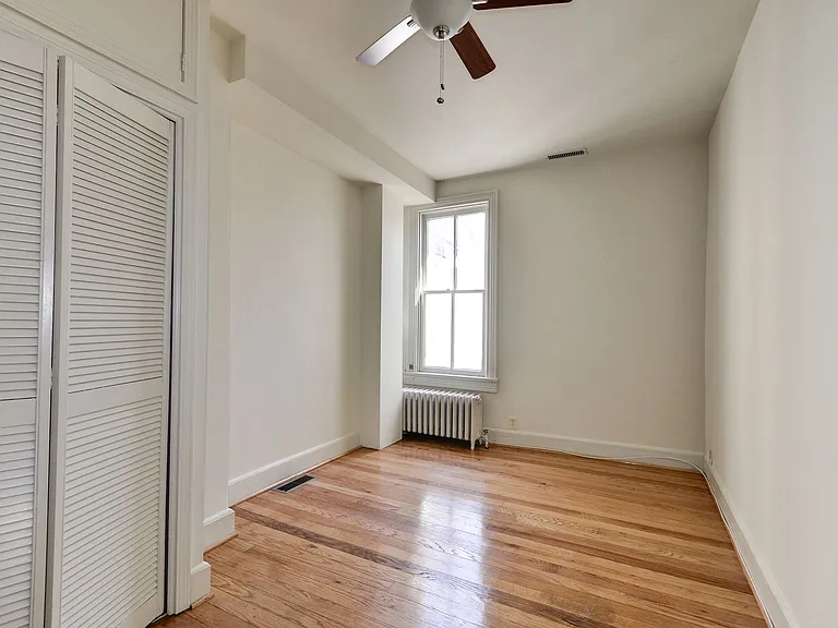312 10th St SE — Photo 21