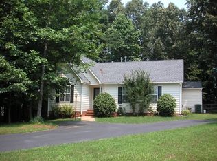 3193 Saddlebrook Ln, Charlottesville, VA 22911