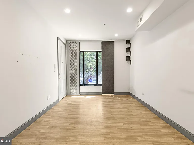 812 N 15th St #1S — Photo 4