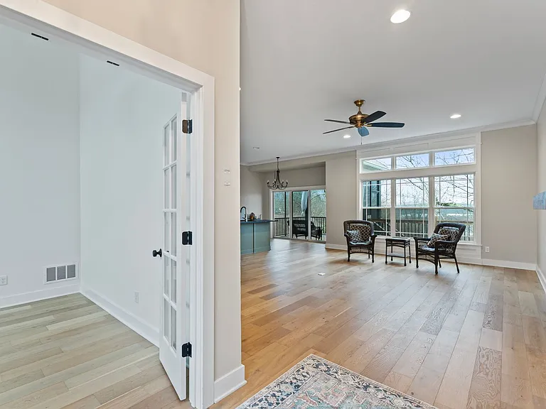 3222 Catalpa Farms Dr — Photo 4