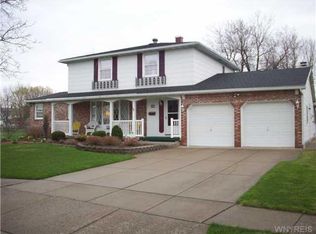 13 Country Ln, Buffalo, NY 14224