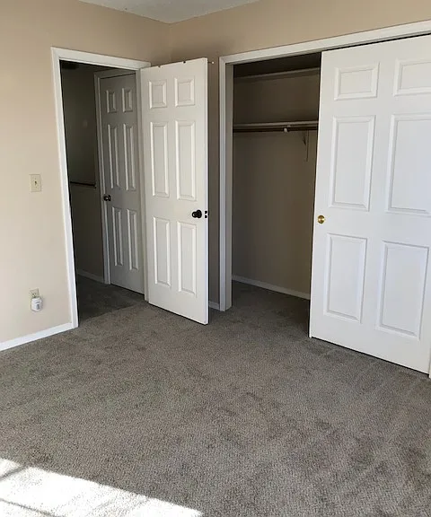 Bedroom 2 with no light fan.