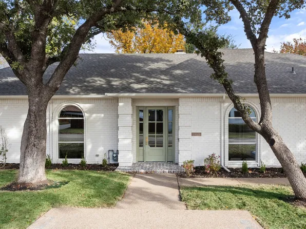 2413 Faron St, Fort Worth, TX 76107