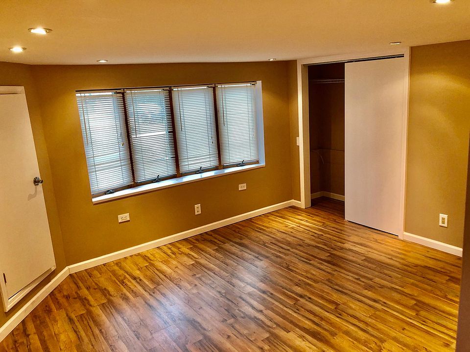 1st image of 4 Layton St Floor 1