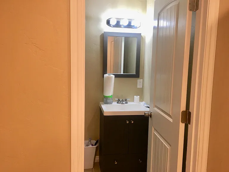 1587 W Kingsbarn Way — Photo 24