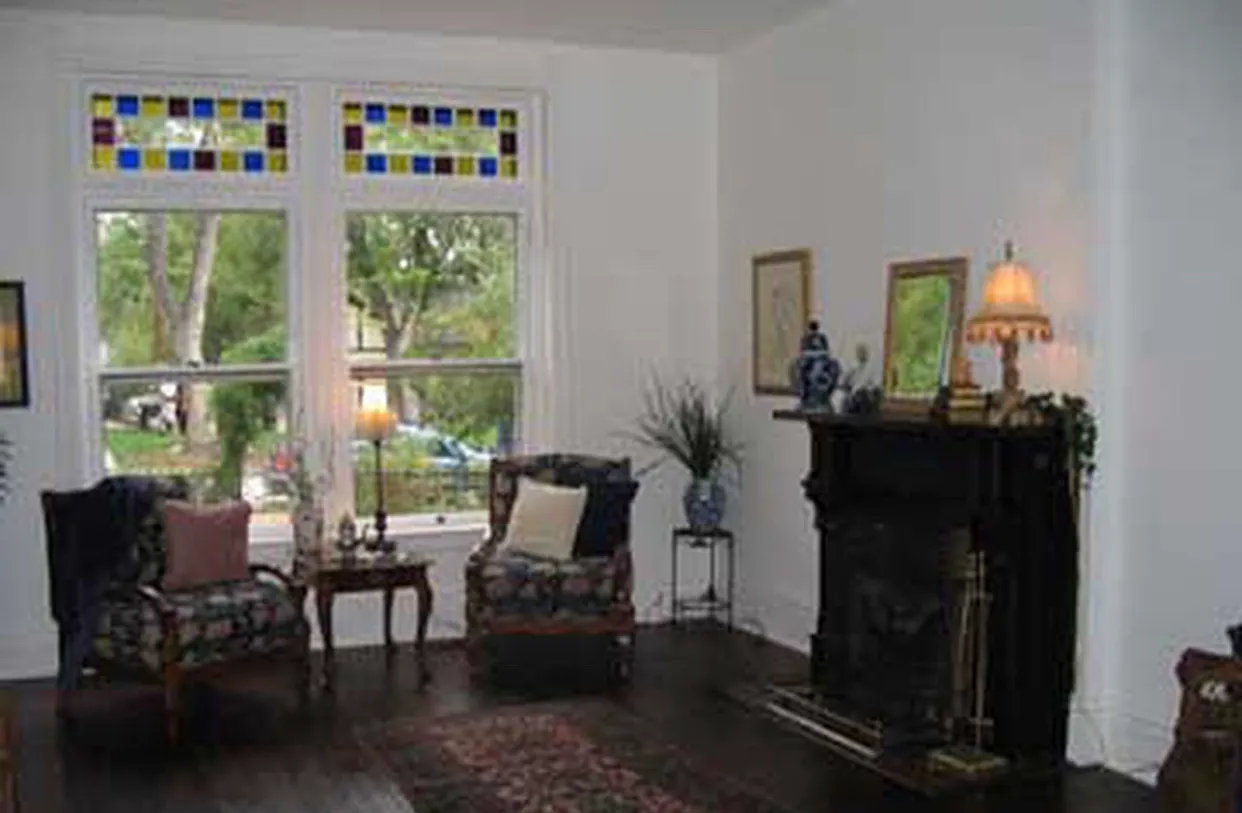 430 Mapleton Ave — Photo 3