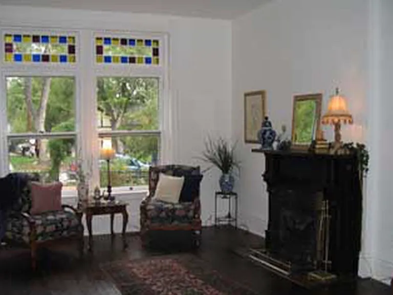 430 Mapleton Ave — Photo 3