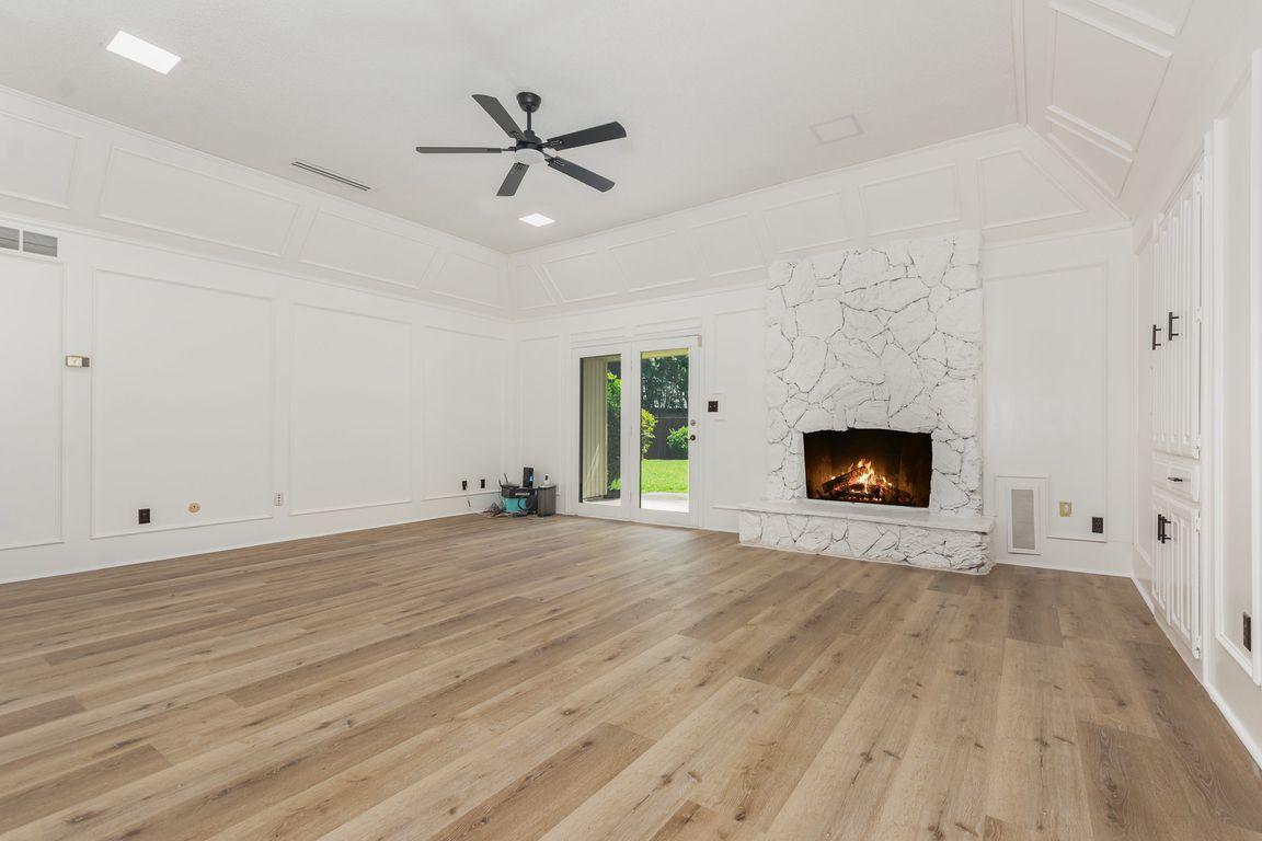 next background image