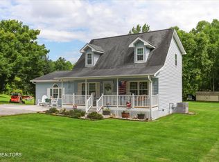 2042 Dutch Valley Rd, Clinton, TN 37716
