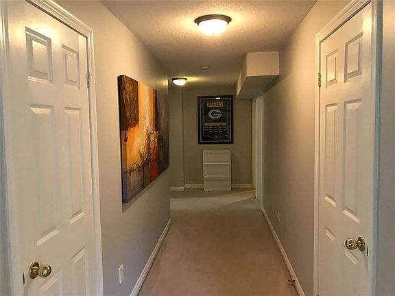 5th image of 98 Westlawn Dr