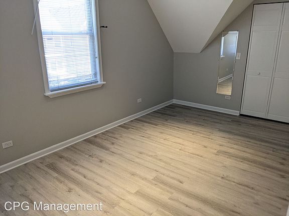 4th image of 3145 N Monticello Ave #3