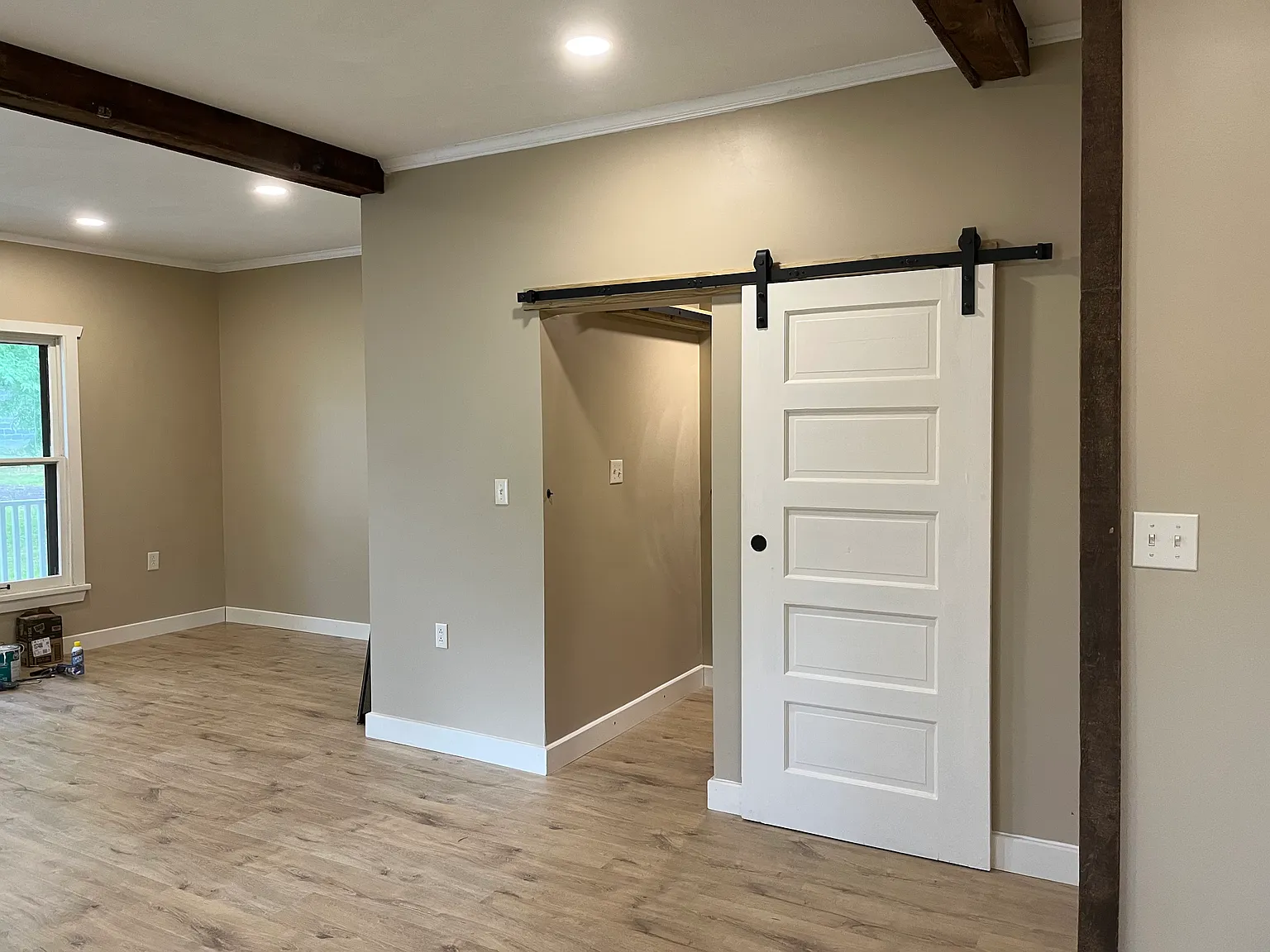1 bed, 800 sqft, $1,100 — Photo 1
