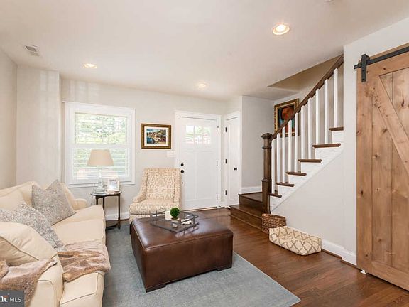 5th image of 315 Mount Vernon Ave