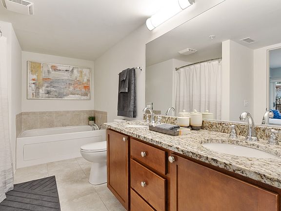 5th image of 595 S Des Plaines River Rd #512
