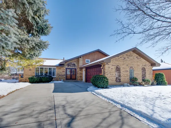 1113 N Itasca Rd, Addison, IL 60101