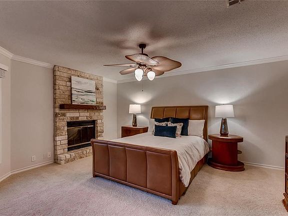 5th image of 207 Otter Creek Ct