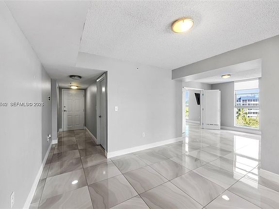 5th image of 16590 NE 26th Ave APT 502