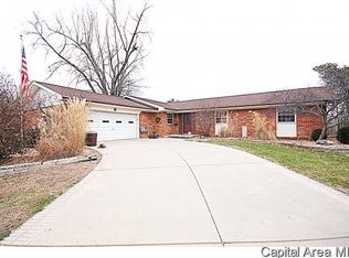 3112 Fullerton Dr, Springfield, IL 62704