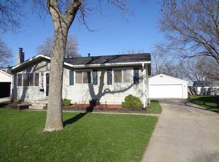 1846 Coachman Dr, Waterloo, IA 50701