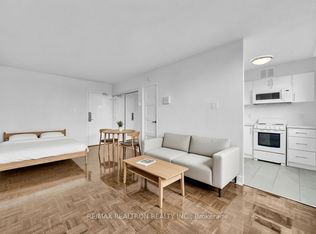 33 Isabella St #2505, Toronto, ON M4Y 2P7