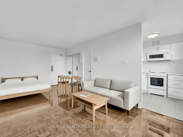 33 Isabella St, Toronto, ON