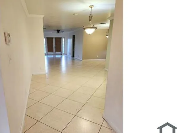 2241 NW 3rd St, Pompano Beach, FL 33069